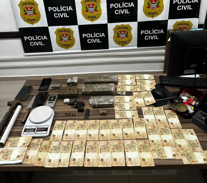 Donos de hostel em Caraguatatuba são presos suspeitos de venderem drogas no estabelecimento