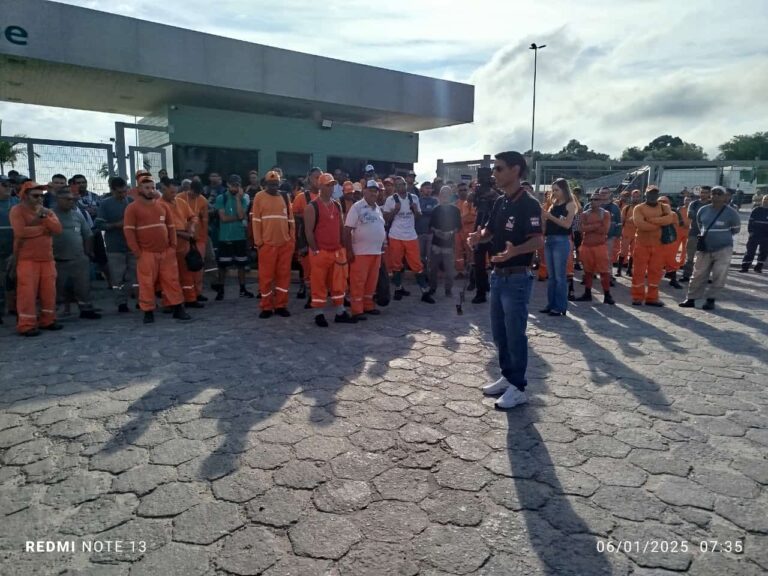 Prefeitura e Sindicato se reúnem para discutir coleta de lixo em Jacareí