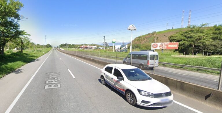 Mulher morre após ser atropelada na Dutra, em Aparecida