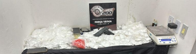 Trio é preso com 1,4 kg de cocaína e arma de brinquedo em Caraguatatuba