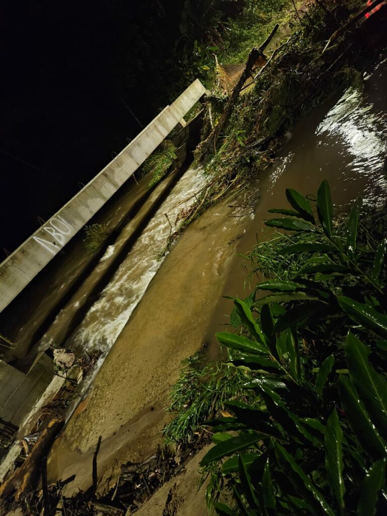 Chuva forte causa transtornos em Ubatuba; cidade registrou maior acumulado do Estado