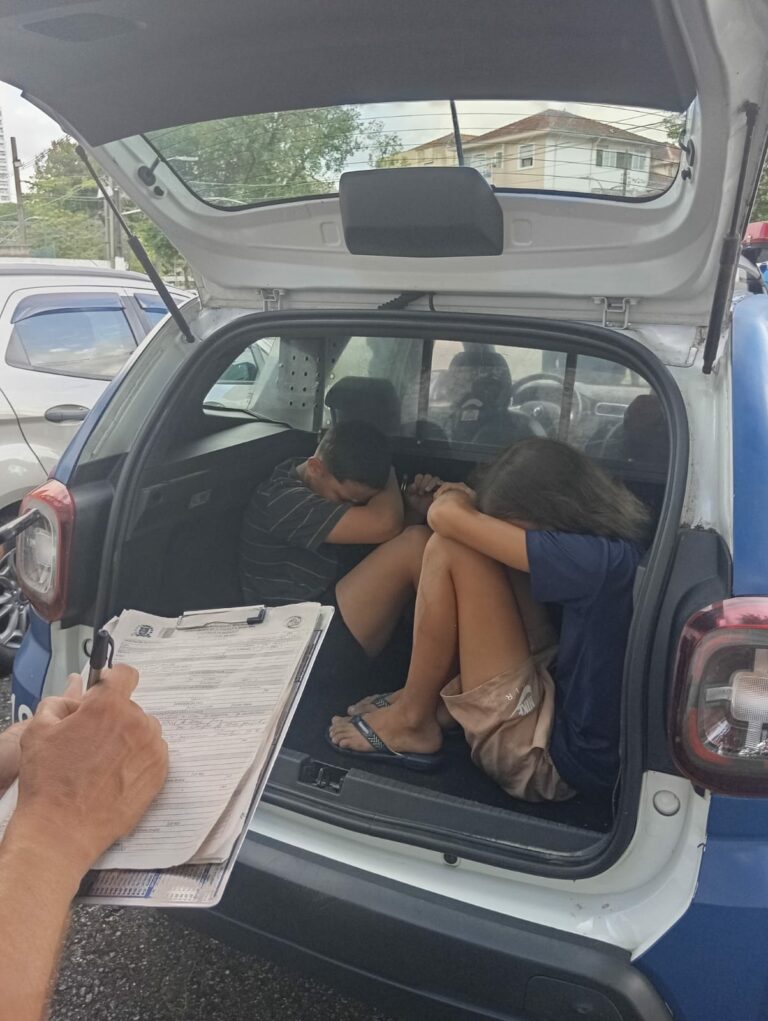 GCM de Santos prende dois adolescentes por roubo de corrente de ouro