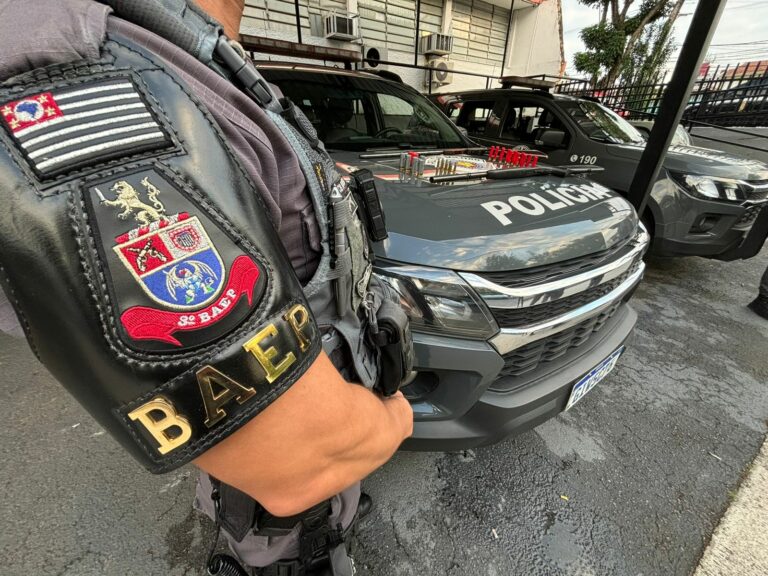 Homem é preso com duas espingardas na região central de São José