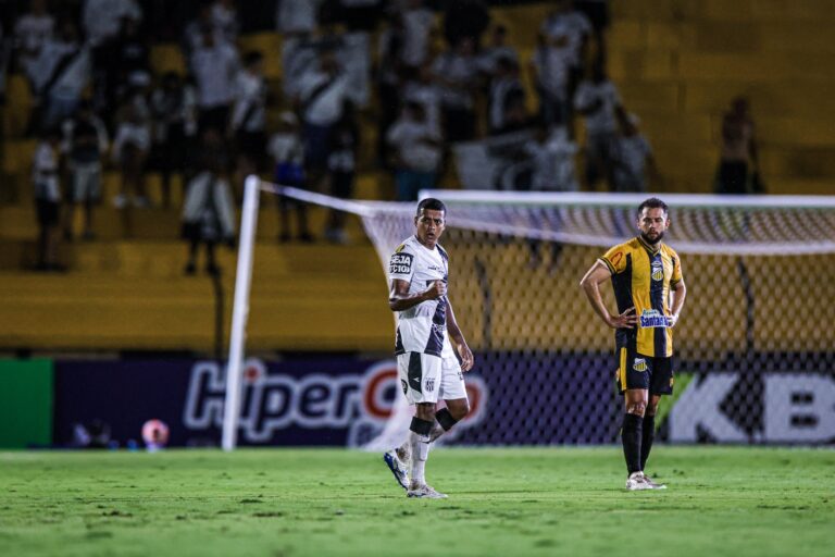 Ponte Preta estreia com vitória heroica no Paulistão