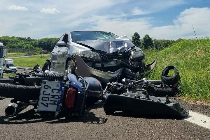 Perseguição policial termina em acidente e prisão na Rodovia Geraldo de Barros em Piracicaba