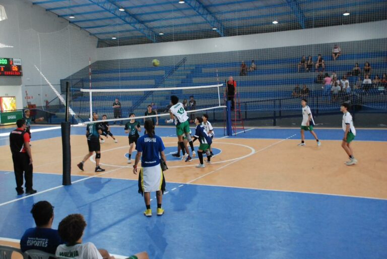 Paulínia promove treino aberto de vôlei masculino