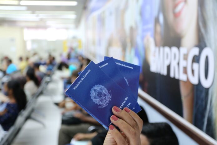 Para quem está à procura de emprego, o Posto de Atendimento ao Trabalhador (PAT) de São José dos Campos disponibiliza 791 oportunidades, a partir desta segunda-feira (27). Desemprego em 2024 atinge menor nível desde 2012