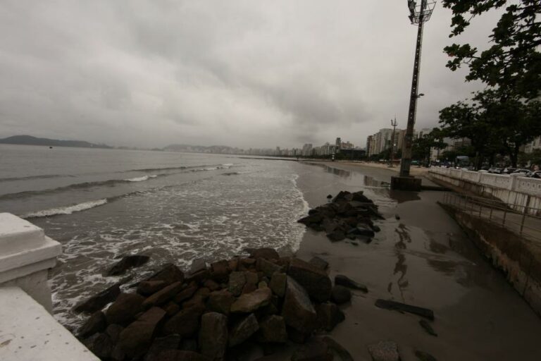 Novo temporal se aproxima da Baixada Santista para o final de semana