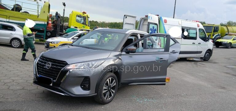Motorista é baleado na cabeça enquanto estava preso em congestionamento de rodovia do litoral