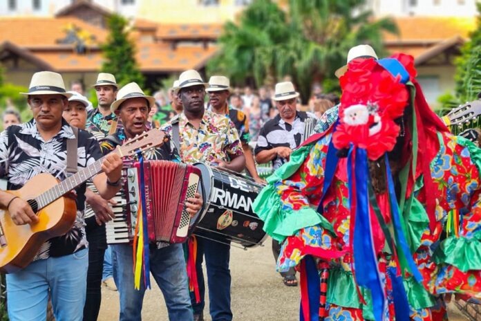 Folia de Reis abre a programação 2025 do Vicentina Aranha, em São José Folia de Reis abre a programação 2025 do Vicentina Aranha, em São José