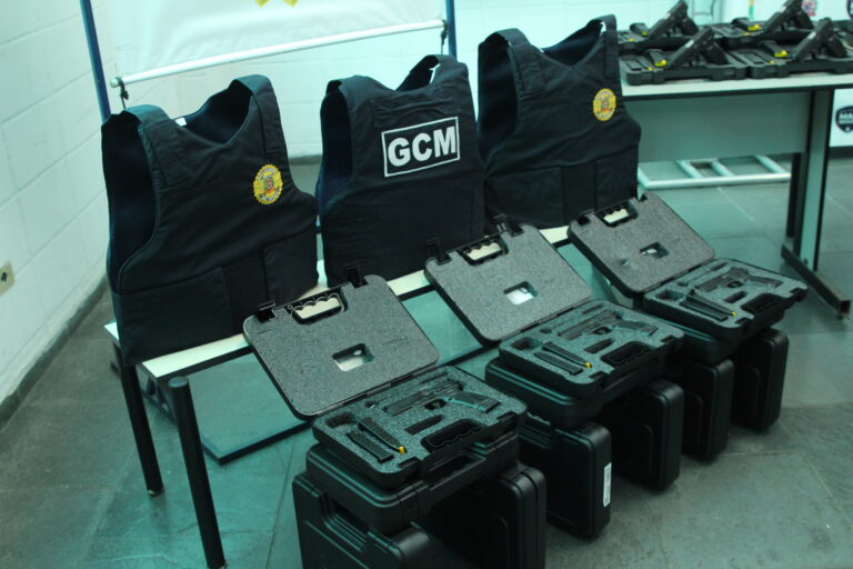 GCM de São Vicente é reforçada com quase 60 novos armamentos e outros itens de segurança; Saiba mais