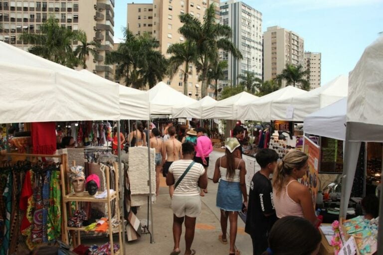 Feira criativa é opção de lazer em Santos com arte e gastronomia