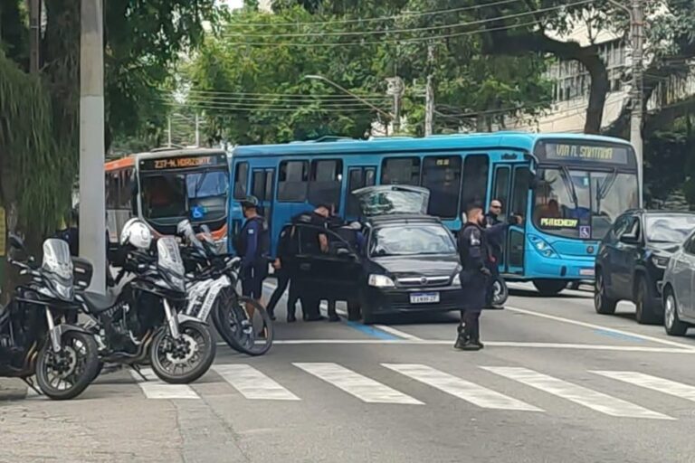 Dupla é presa após furtar mercado na zona sul de São José