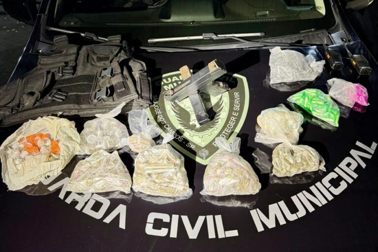 GCM apreende armas e drogas em operação no Banhado, em São José