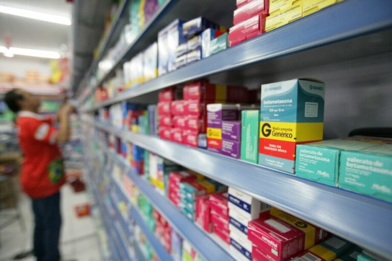 A medida inclui os medicamentos da Relação Municipal de Medicamentos (Remume) e da Relação Nacional de Medicamentos Essenciais (Rename)