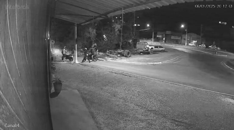 Homens armados roubam motociclista em frente a borracharia na região