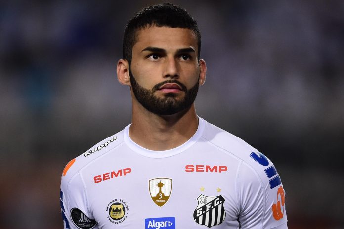 Santos e Internacional se acertam, e Thiago Maia deve assinar nesta semana