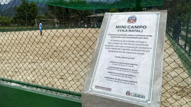 Prefeitura de Cubatão entrega mini campo do Conjunto Mario Covas, na Vila Natal