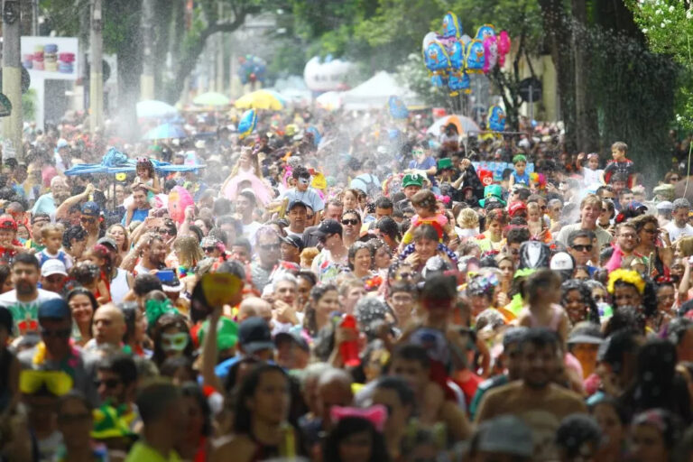 Prefeitura de São José publica decreto com diversas proibições para o Carnaval; veja quais