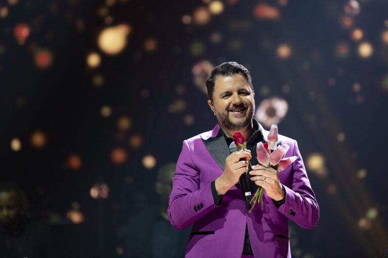 Maurício Manieri volta a Ribeirão Preto com o show “Classics”