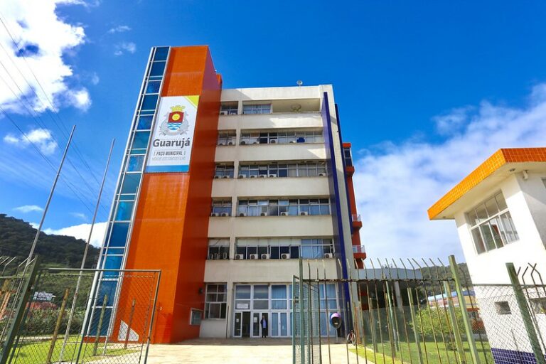 OPORTUNIDADE! Guarujá abre processo seletivo para cursos de graduação 100% gratuitos EAD