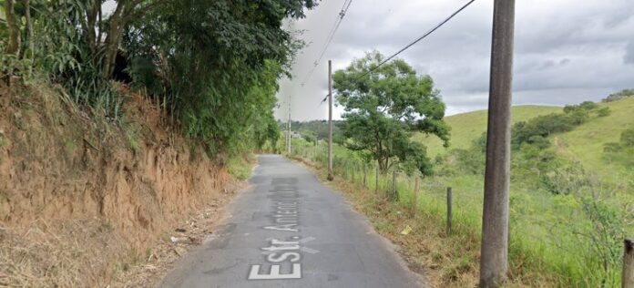 Acidente de trânsito deixa 3 feridos na zona norte de São José