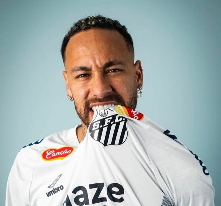 Neymar volta a vestir a camisa do Santos hoje em duelo contra o Botafogo-SP
