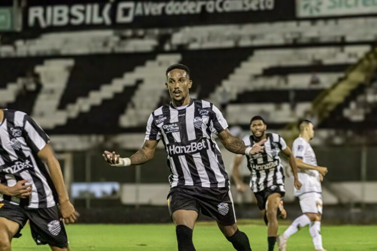 Após o fim da Hanzbet, Comercial anuncia novo patrocinador