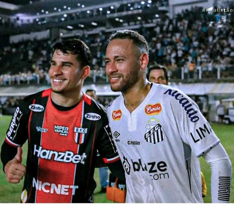 Botafogo empata com Santos em noite de festa para Neymar