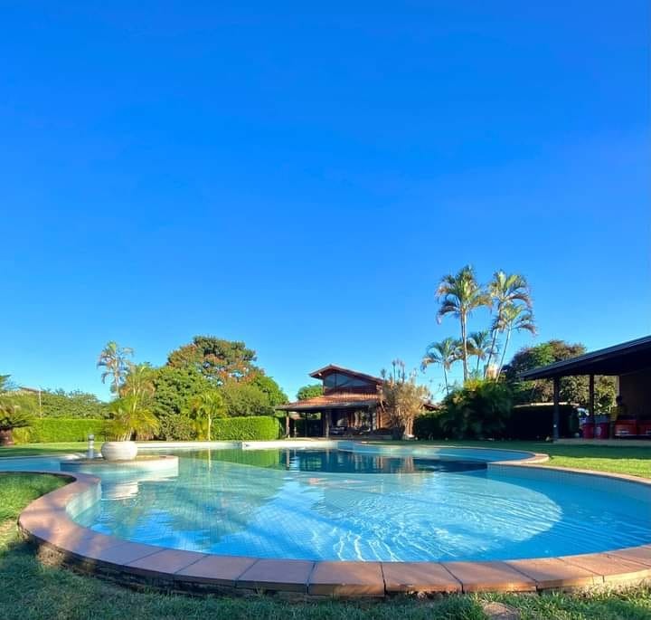 Tragédia em Campinas: Menina de 3 anos morre afogada durante festa de casamento