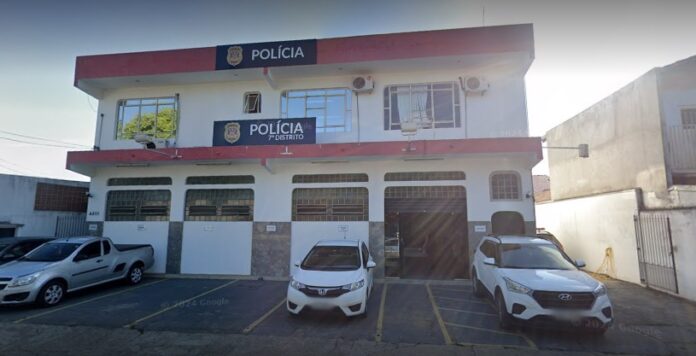 Idoso é preso acusado de filmar partes íntimas de vítimas em supermercado de São José Idoso é preso acusado de filmar partes íntimas de vítimas em supermercado de São José