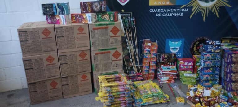 Grande quantidade de fogos de artifício é apreendido Campinas