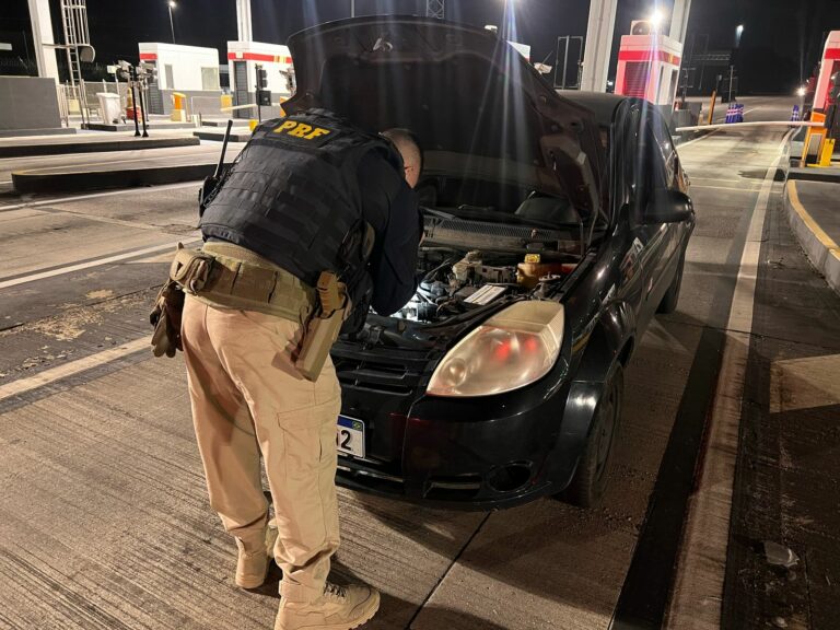 PRF recupera prende homem com veículo furtado na Dutra em Jacareí