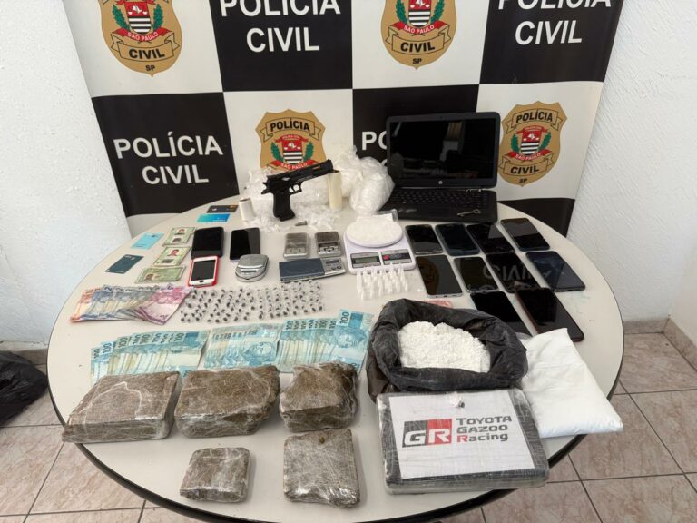 Polícia Civil cumpre mandados de busca e apreensão em São Vicente e prende trio envolvido com tráfico de drogas