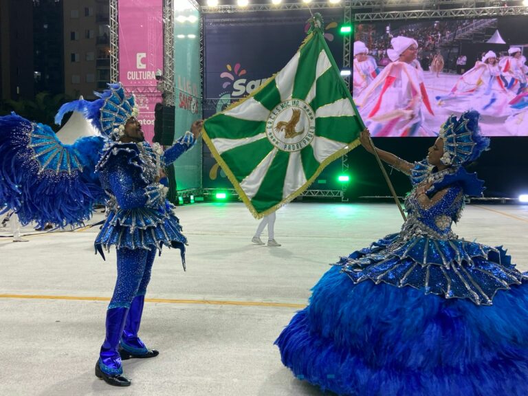 CARNAVAL 2025: comemorando 50 anos de fundação, a Mocidade Independente Padre Paulo homenageia a história da escola durante desfile