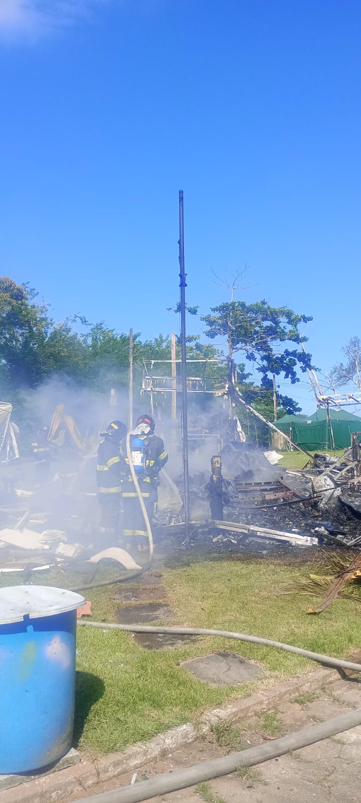 Incêndio atinge dois trailers em camping de Ubatuba