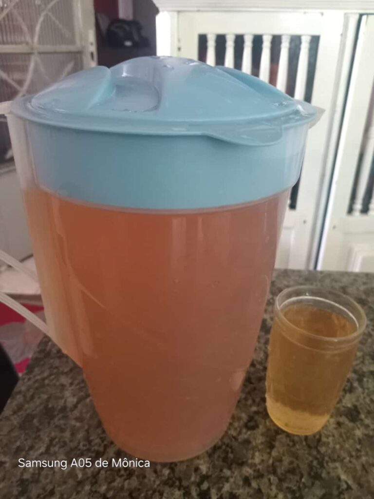 Moradores de Taubaté reclamam de água com aspecto 'barrenta' e sabor desagradável na cidade