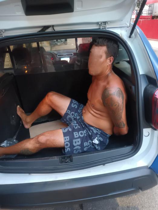 Suspeito descarta arma de fogo e é preso dentro de padaria em Santos após tentativa de fuga