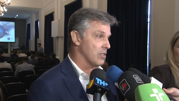 Associação Comercial de Santos homenageia Eduardo Nery, diretor-geral da ANTAQ, em evento especial