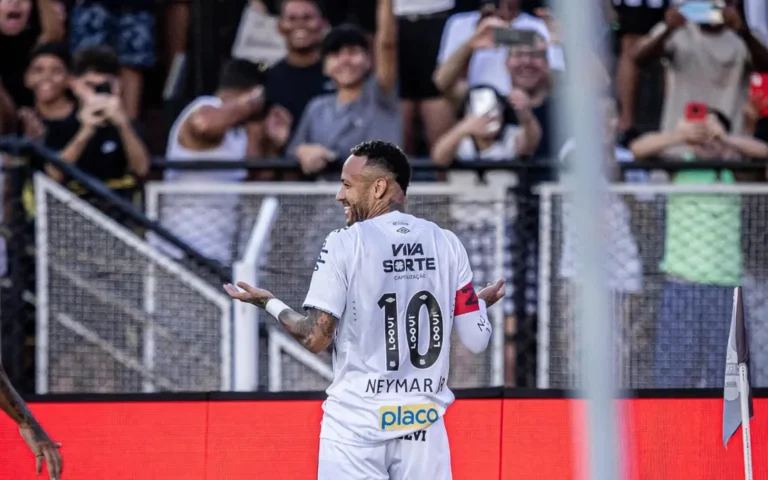 Neymar pode disputar amistoso com o Santos antes de se apresentar à seleção