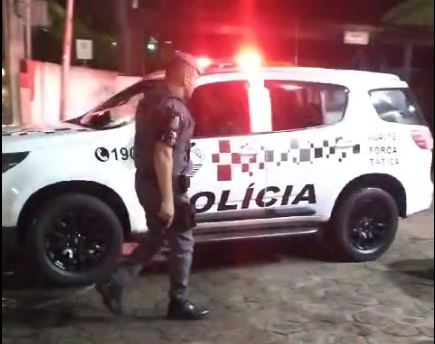 Procurado por homicídio bandido é preso após assaltar casa e fazer família refém