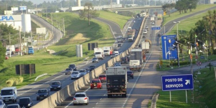 Um milhão de veículos vão passar pelo sistema Anhanguera-Bandeirantes no Carnaval