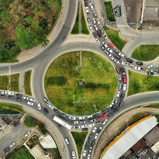 2023-09-10 Ciclista morre atropelado no acostamento da Rio-Santos em Ubatuba