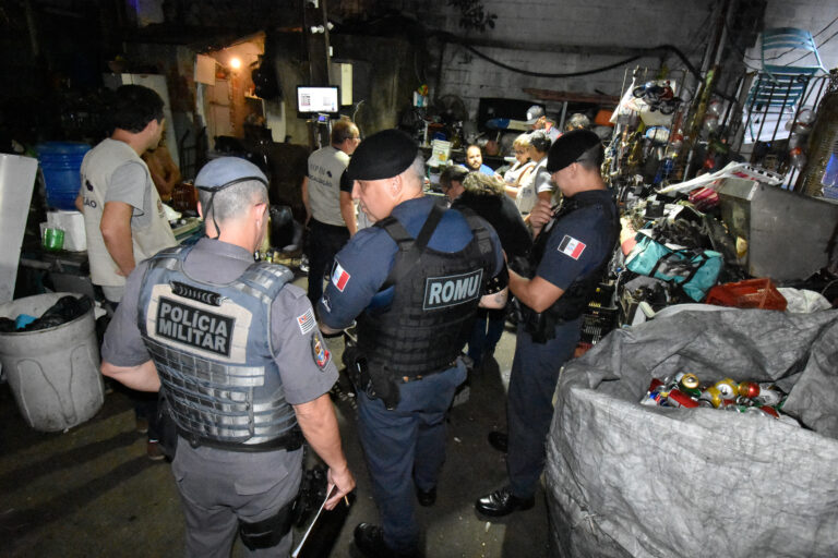 Ferros-velhos são fechados após força-tarefa em Praia Grande