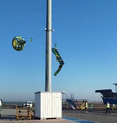 Balão cai dentro do Aeroporto de Viracopos e mobiliza bombeiros