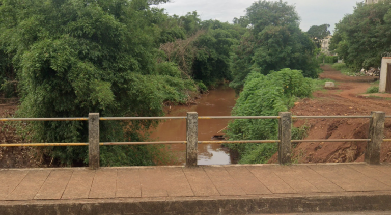 Corpo encontrado em córrego da Vila Virgínia mobiliza a polícia e caso é investigado