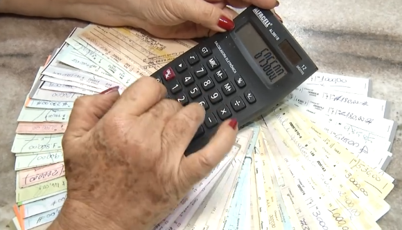 Você se lembra do cheque? Atualmente a forma de pagamento representa 0,5% das operações financeiras em todo país