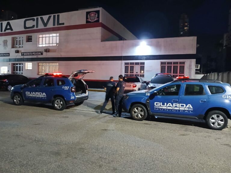 Casal é preso em flagrante por roubo e extorsão na orla de Santos