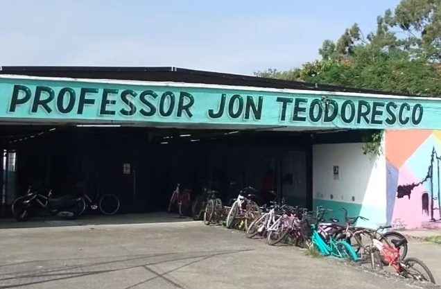 RACISMO: Professor compara aluno com macaco que invadiu escola e caso é investigado pela Polícia Civil