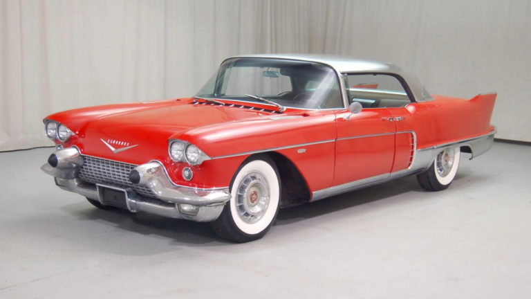 Carros antigos que tinham tecnologias impensáveis para a época